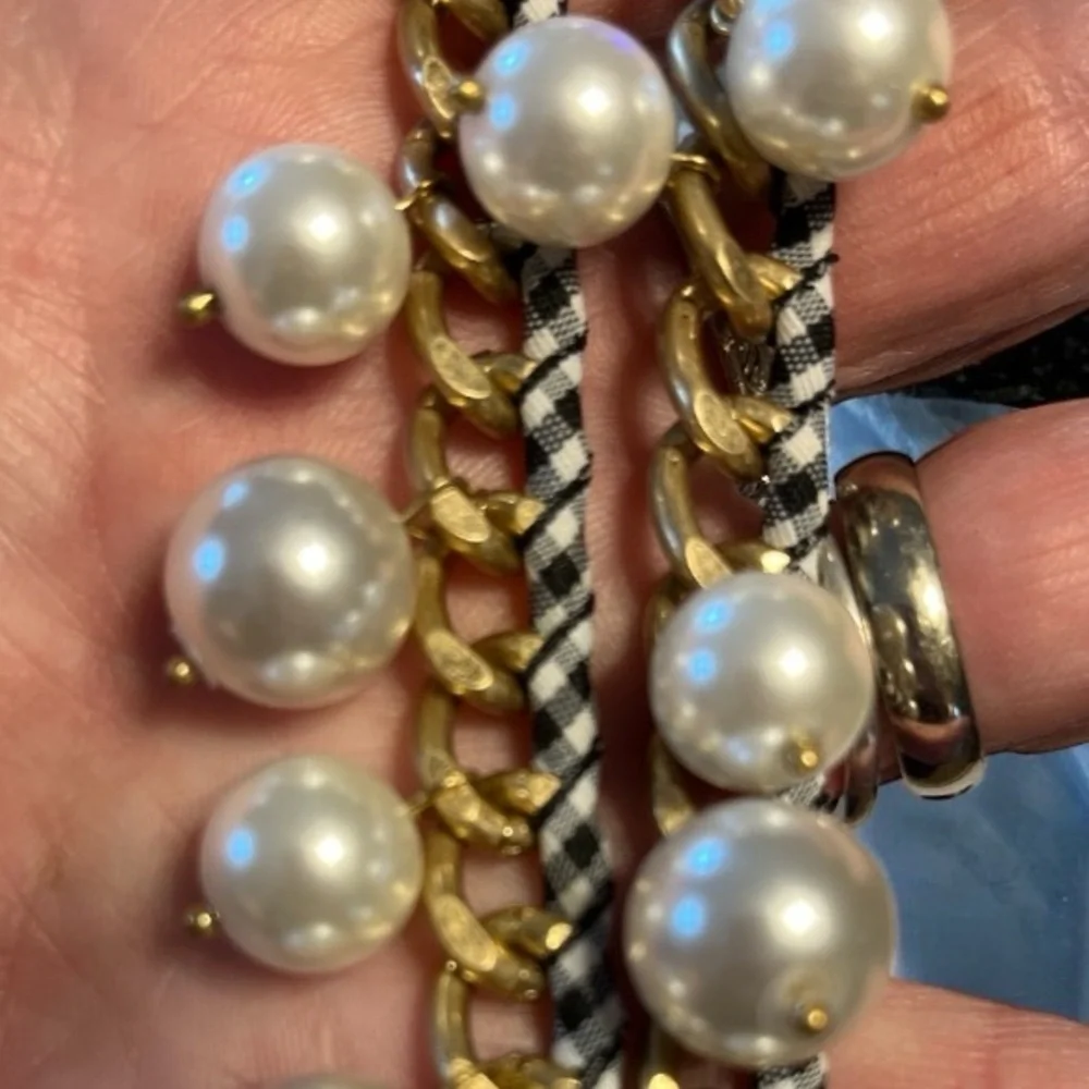 Elegant Kate Spade Gold and Black&White Fabric Pearl Necklace